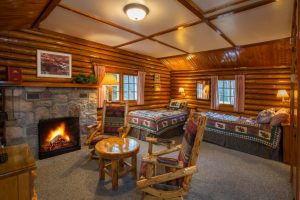 Heritage Small One Bedroom Cabin Two Twin Beds