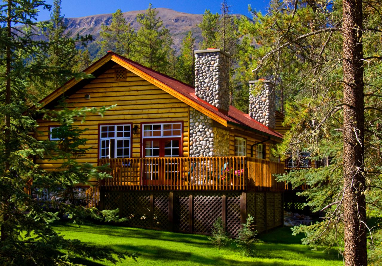 Exterior of cabin at Alpine Village Jasper