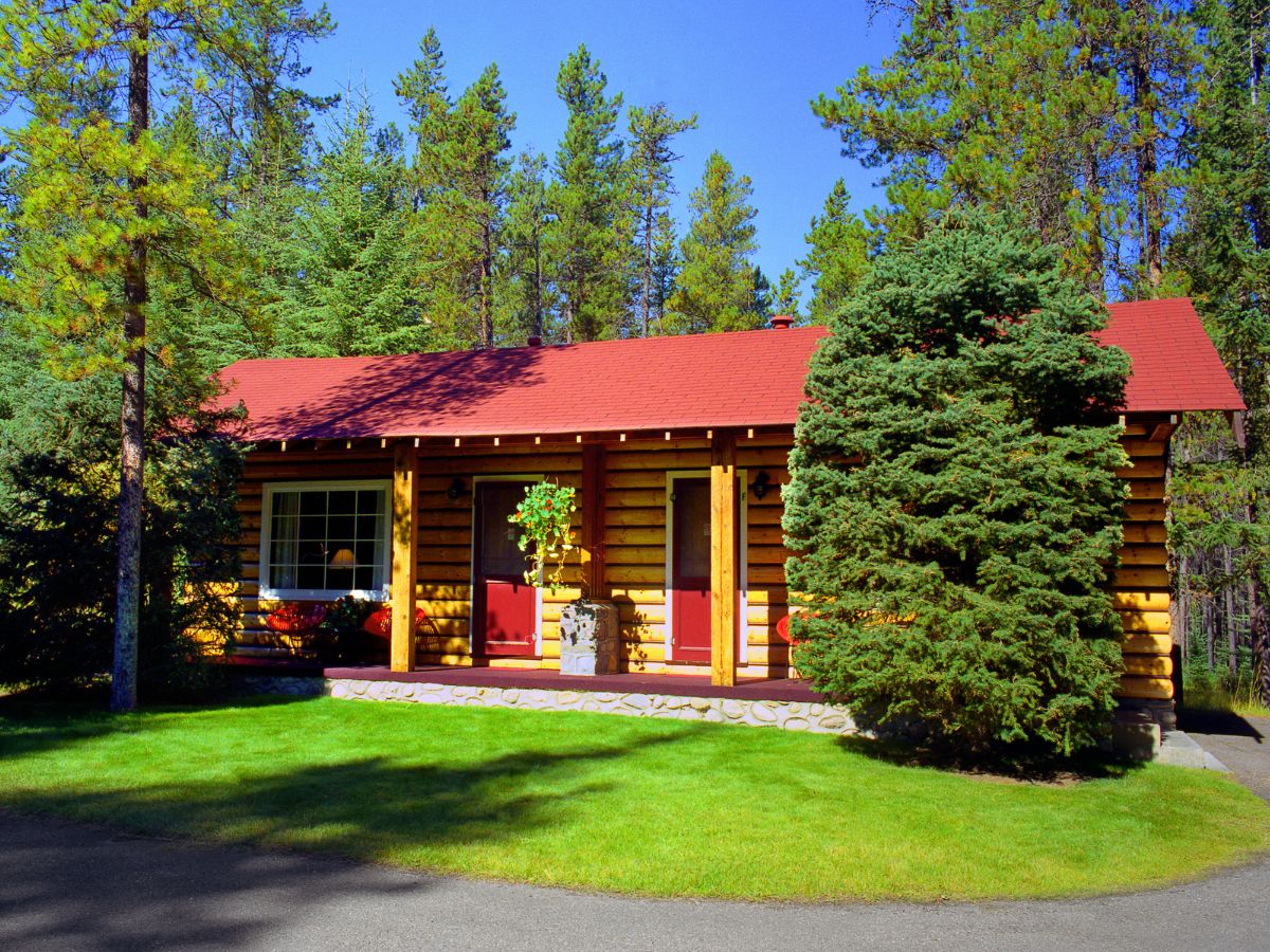 Exterior of heritage sleeping cabin at alpine village jasper