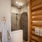Shower of Executive One Bedroom Cabin